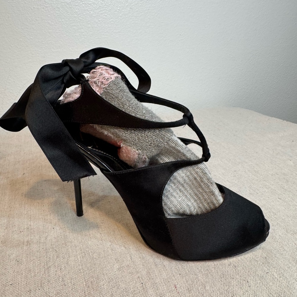 Zac Posen Black Satin Women's Heels - Picture 5 of 12